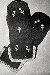 Ladies' Mittens with Embroidery