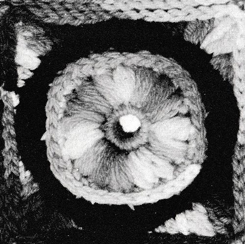 Rosebud Ring Afghan #B-130
