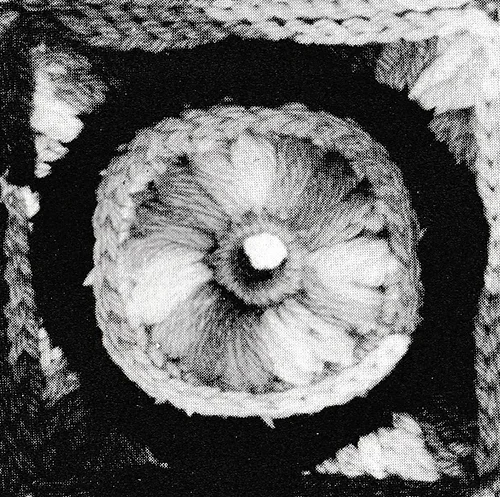 Rosebud Ring Afghan #B-130