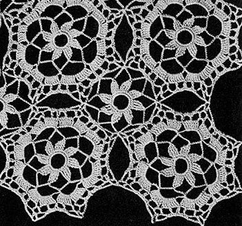 Tudor Dinner Cloth Pattern #7068 swatch