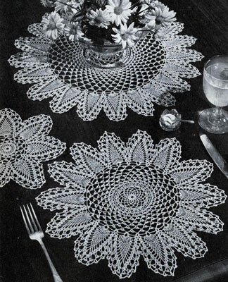 Pineapple Luncheon Set Pattern #7865