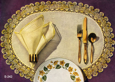 Pineapple Oval Luncheon Mat & Napkin Pattern #S-242