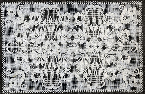 Filet Centerpiece Pattern