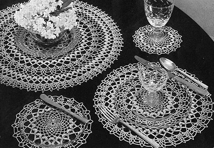 Laurel Luncheon Set Pattern #7262