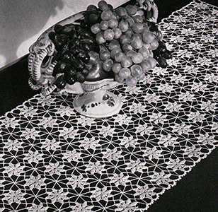 Field of Daisies Runner Pattern #N-107