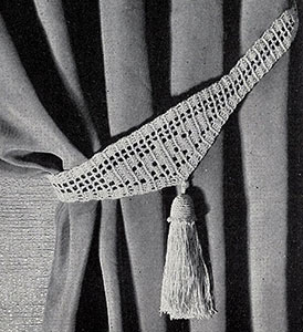 Filet Tie Back with Tassel Pattern #300