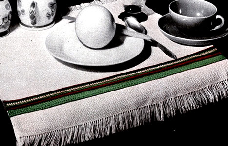 Breakfast Doily with Peasant Trim Pattern #412