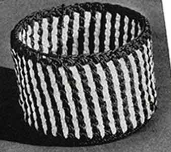 Tumbler Muff Pattern, No. 943