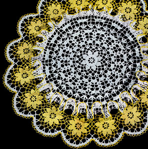 Ruffled Pondlily Doily Pattern